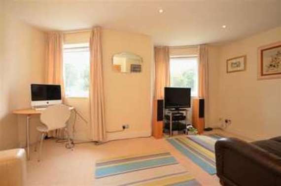 2 Bedroom Apartment